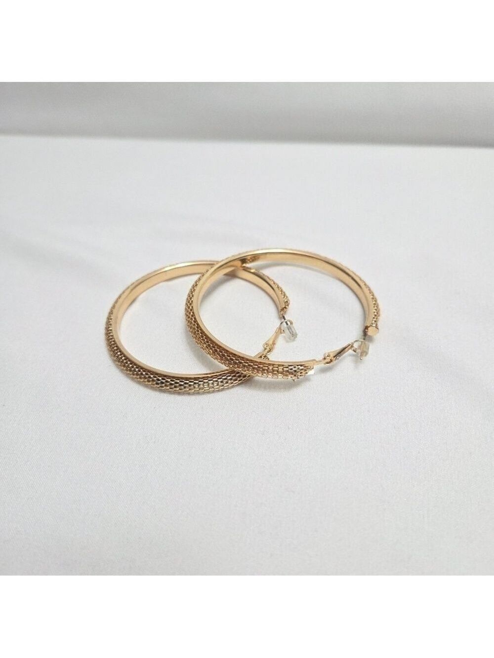 Gold Tone Earrings Textured Mesh Light Weight Hoop